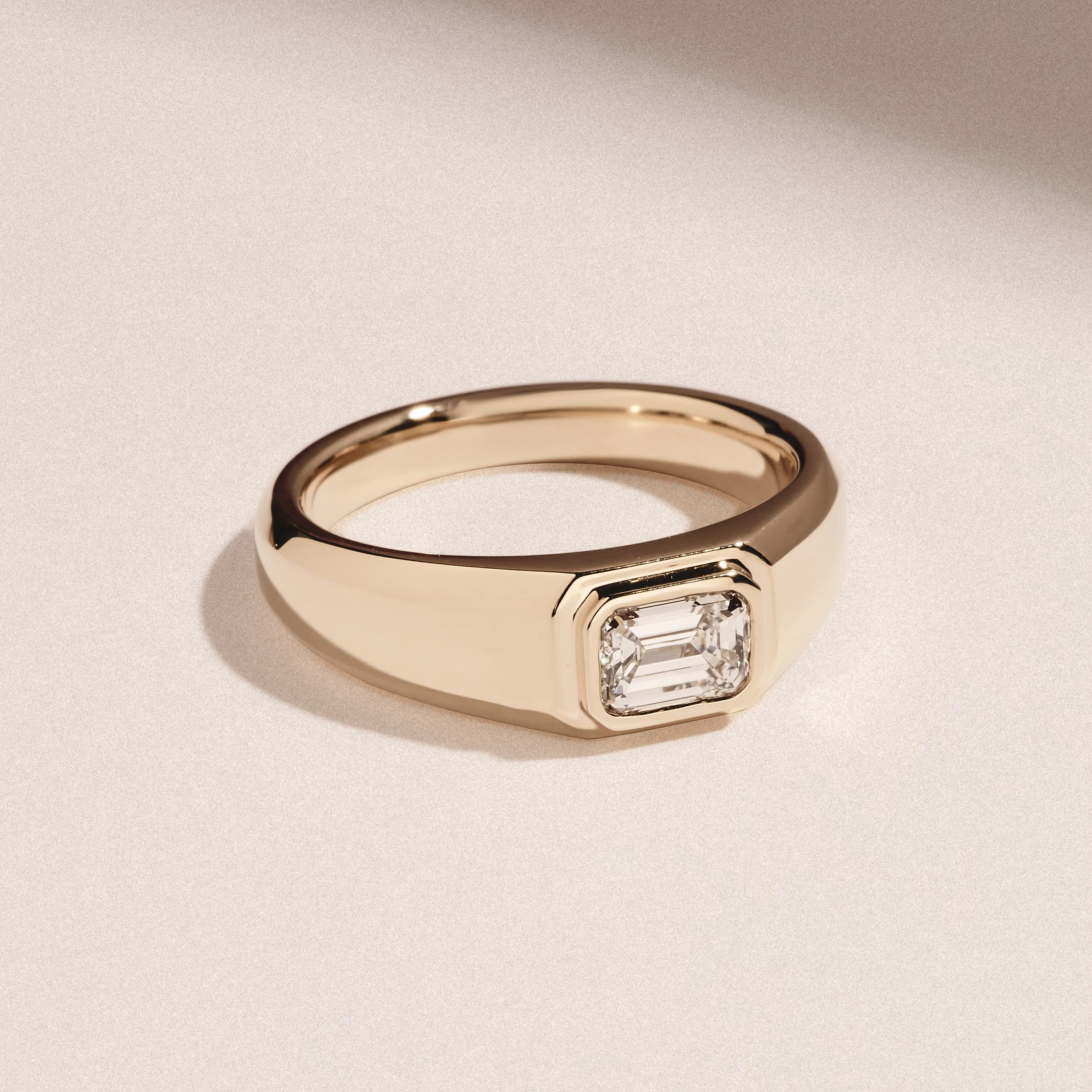 Axis Men's Lab Diamond Signet Ring 1.00ct Emerald Cut Set in 9k Gold - Image 6
