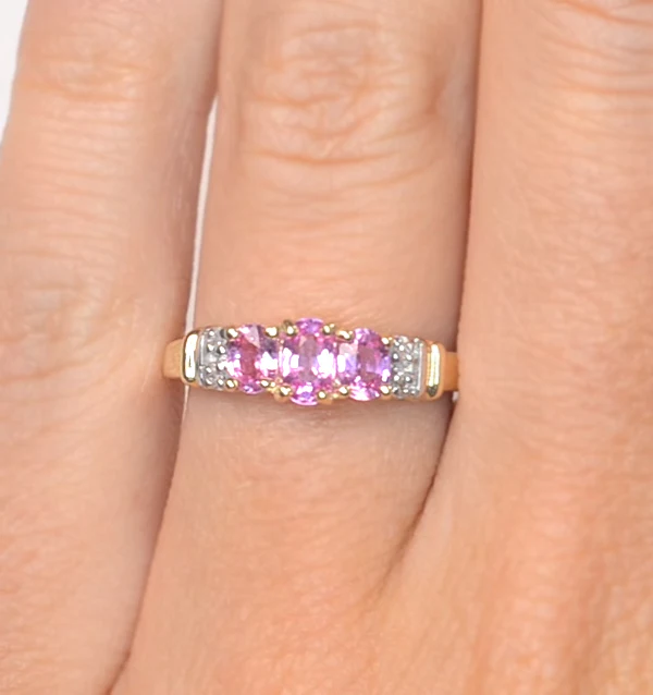 Pink Sapphire and 0.02ct Diamond Ring 9K Yellow Gold - Image 4