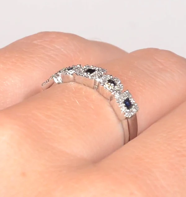 Sapphire 0.18ct And Diamond 9K White Gold Ring - Image 3