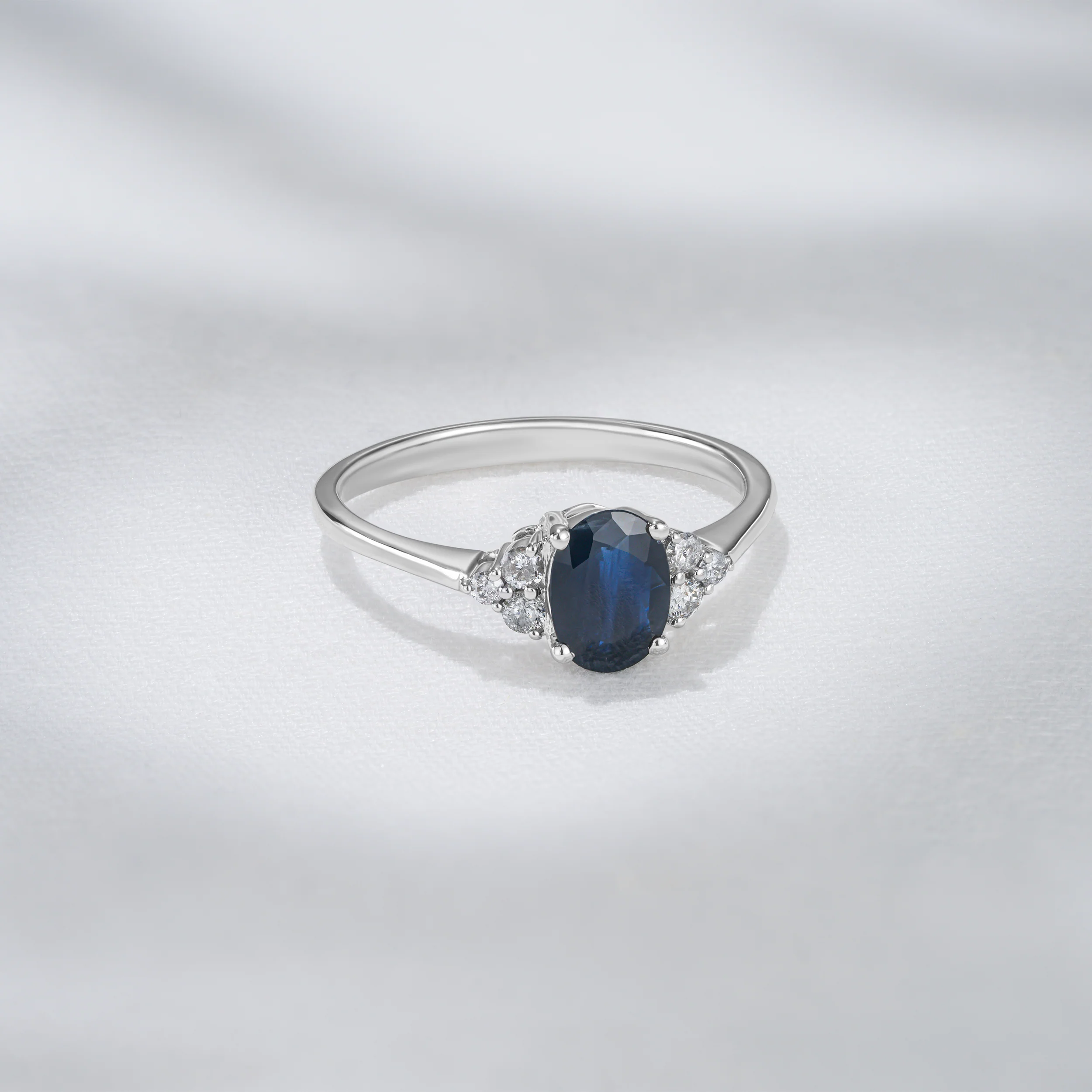 Sapphire 1.00ct And Diamond 18K White Gold Ring - Image 5