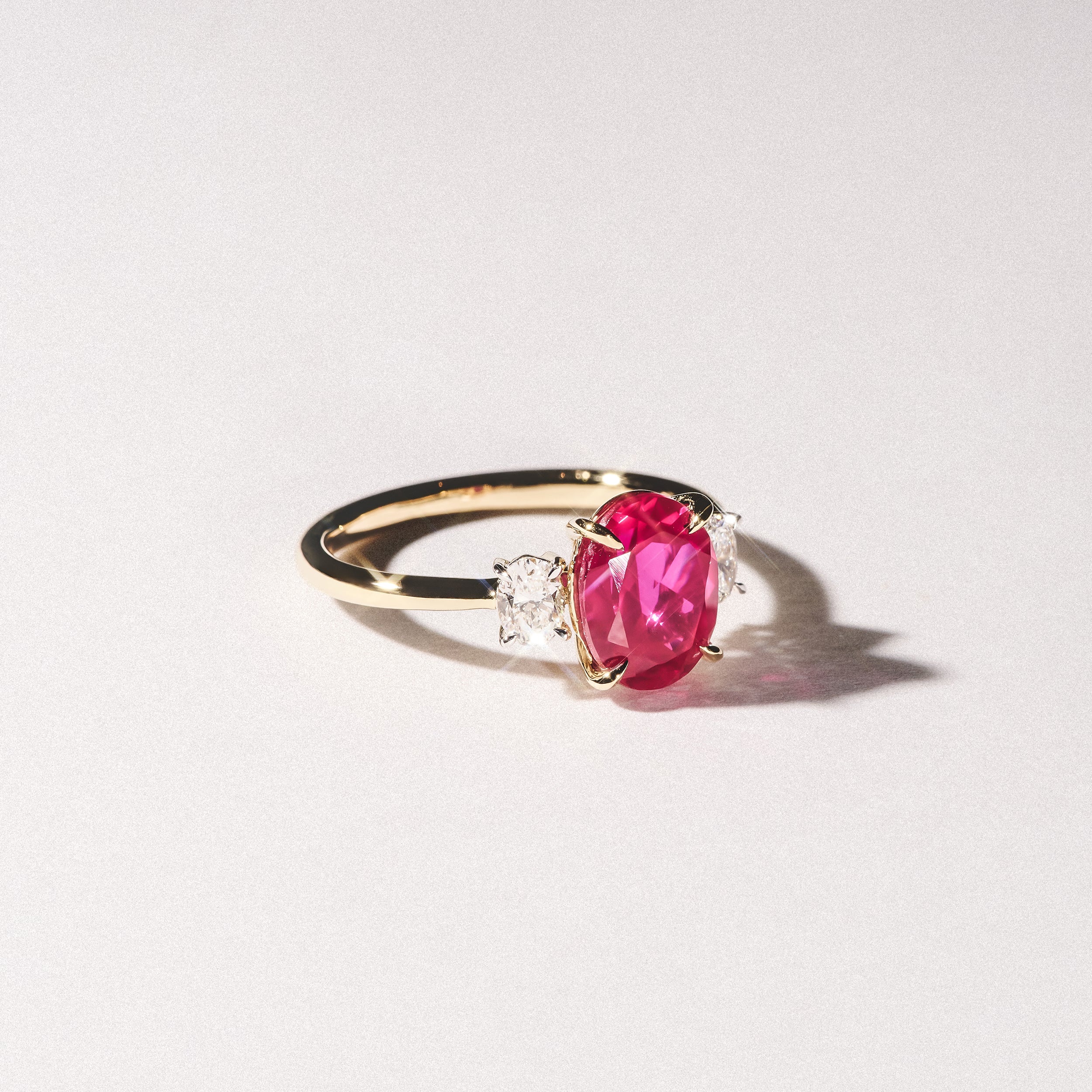 Solene 2.00ct Oval Cut Lab Ruby and Lab Diamond 3 Stone Engagement Ring in 18K Yellow Gold - Image 8