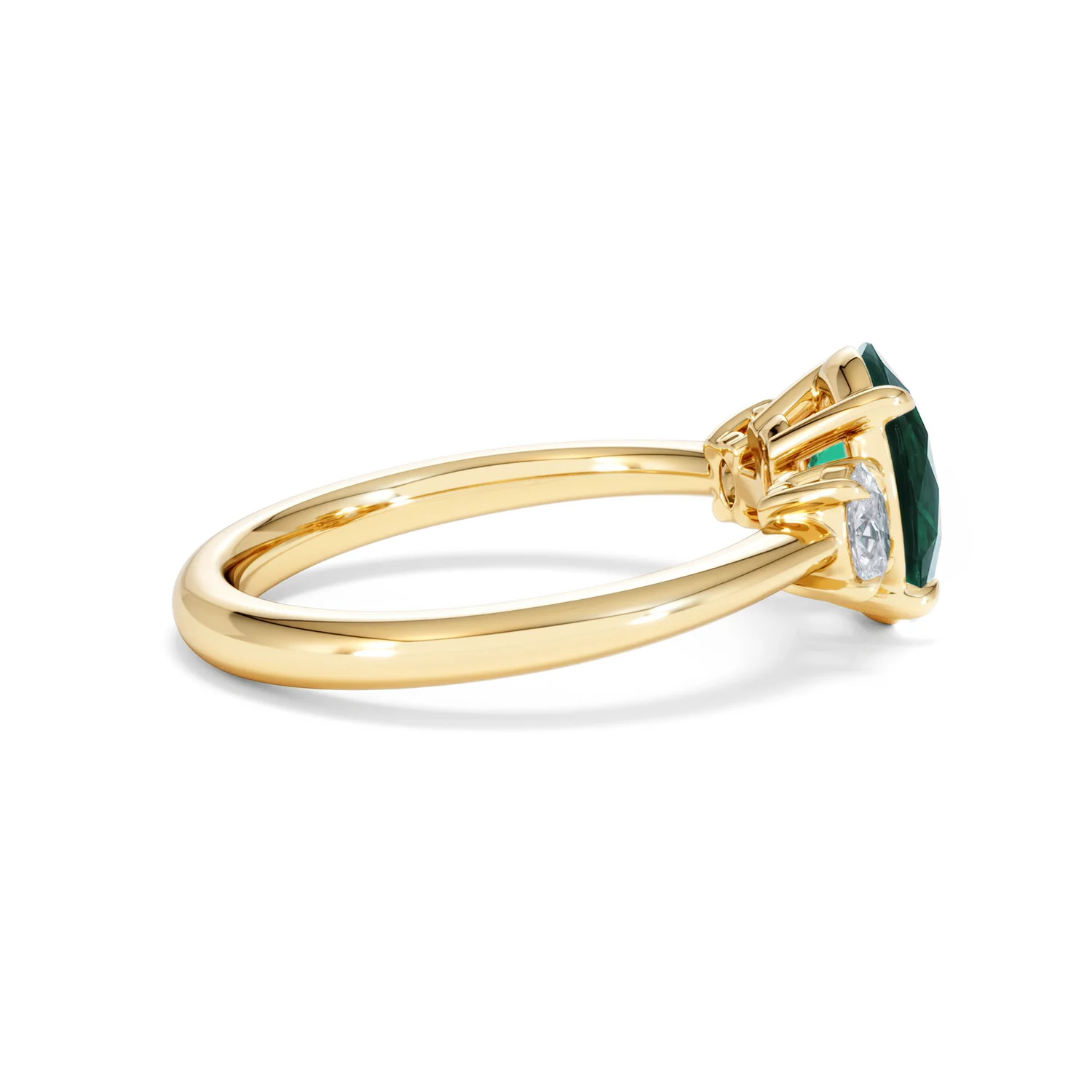 Solene 2.00ct Oval Lab Emerald and Lab Diamond 3 Stone Engagement Ring in 18K Yellow Gold - Image 31