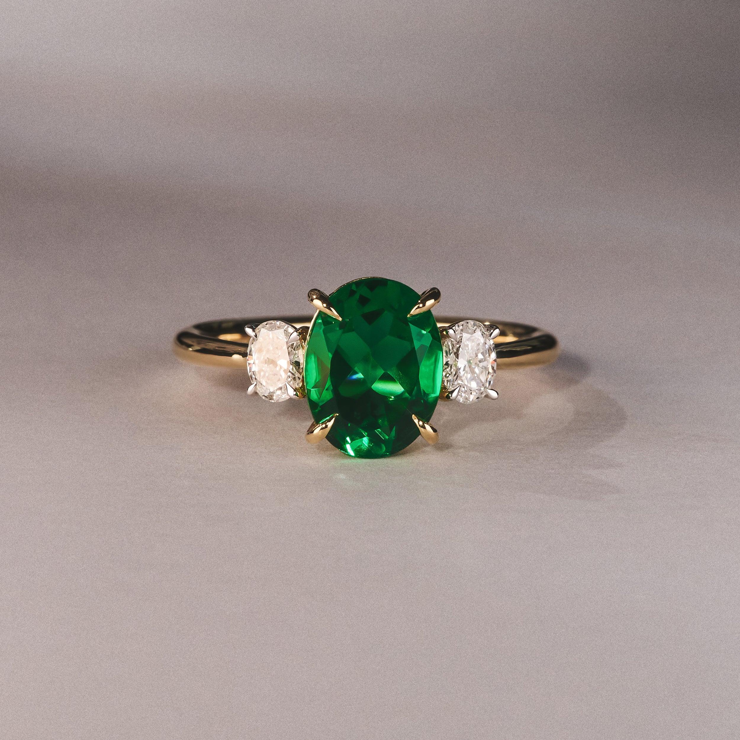 Solene 2.00ct Oval Lab Emerald and Lab Diamond 3 Stone Engagement Ring in 18K Yellow Gold - Image 6