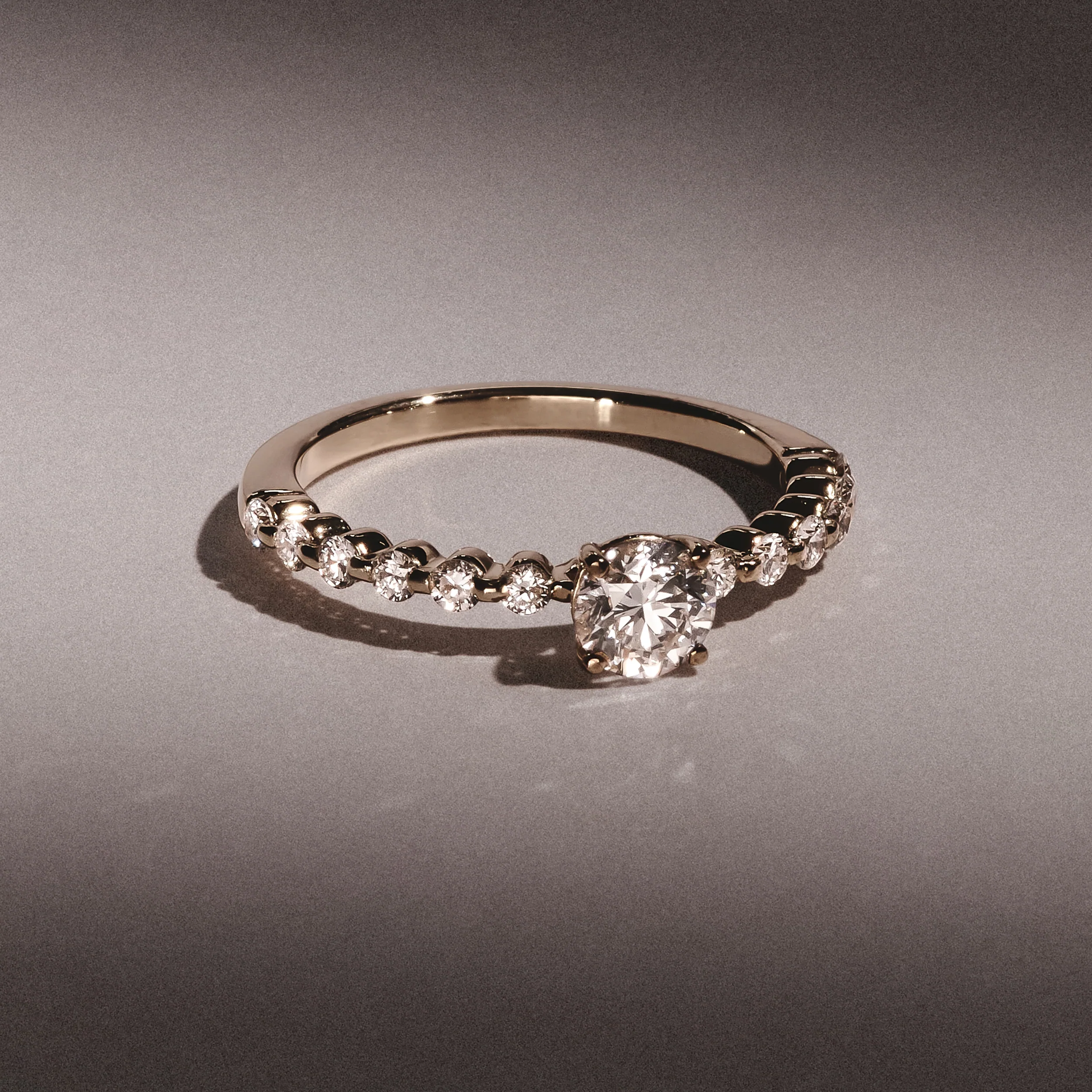 Solstice Round Cut 0.80ct Lab Diamond Engagement Ring F/VS in 9k Gold - Image 7