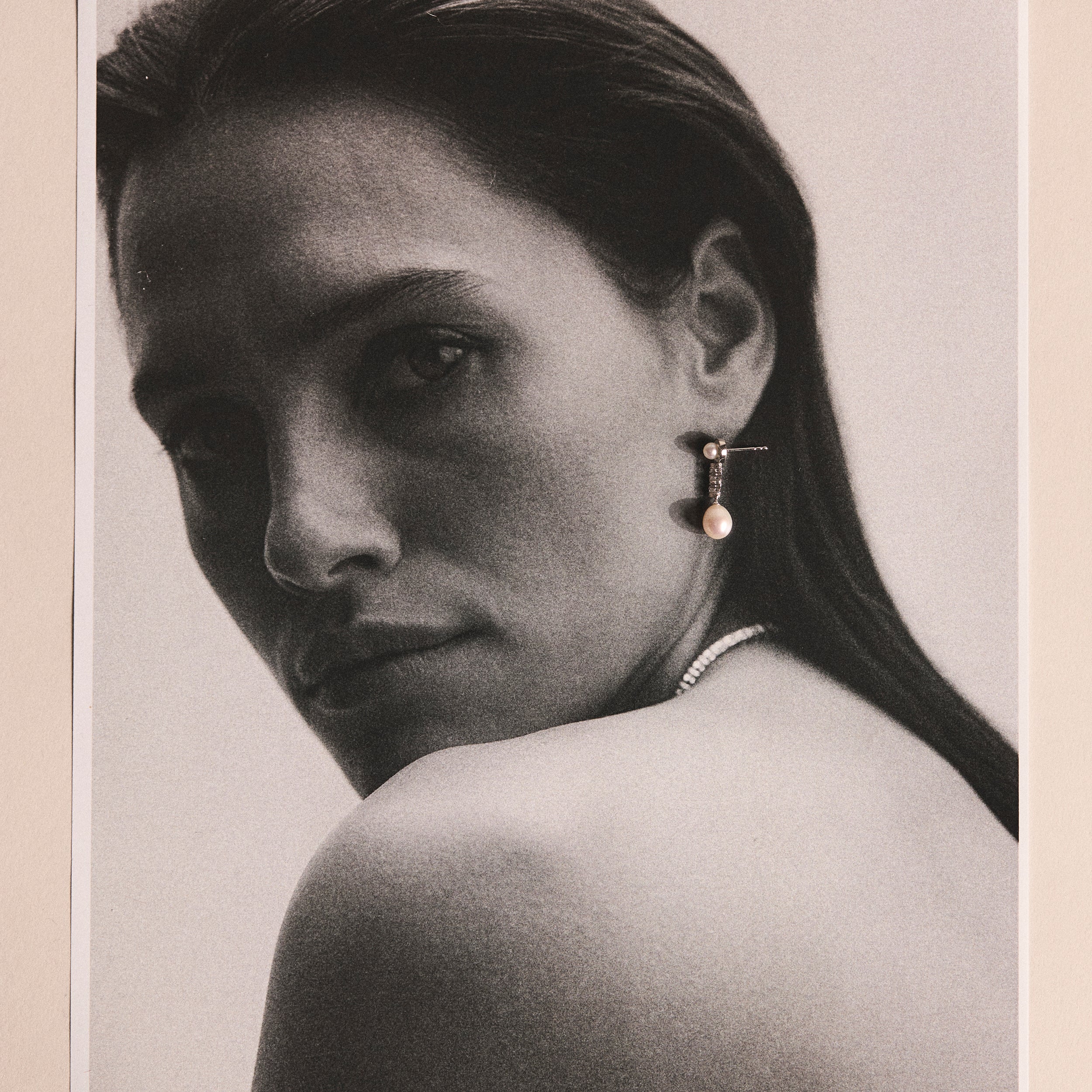 Stellato Collection Pearl and Diamond Earrings in 9K White Gold - Image 7