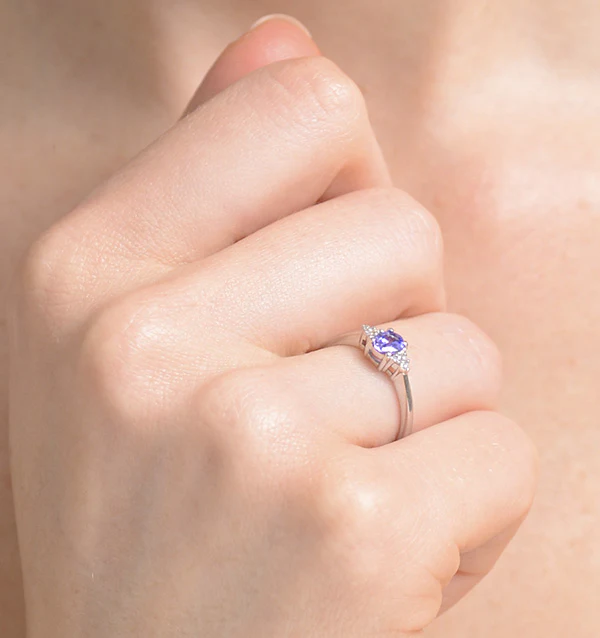 Tanzanite 0.35ct And Diamond 18K White Gold Ring - Image 4