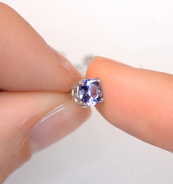 1.00ct Tanzanite (AA) Stud Earrings in 925 Silver - Image 3