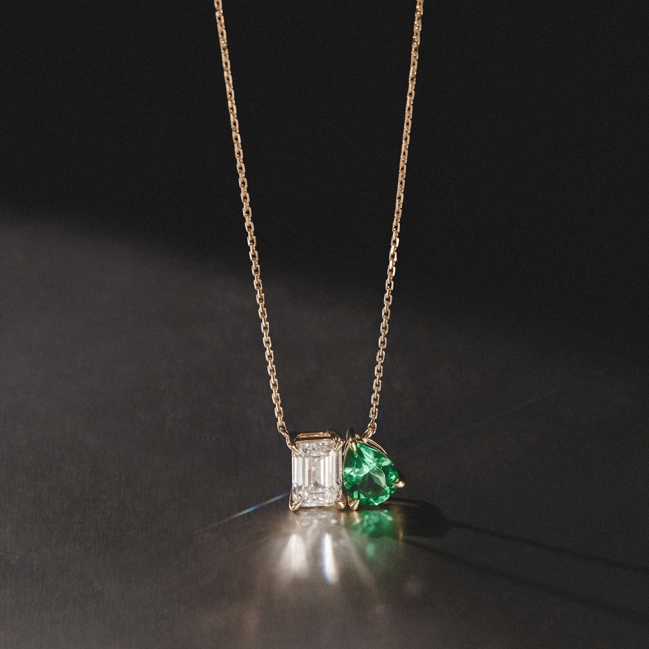 Toi Et Moi 1.50ct Emerald Cut Lab Diamond and 1.30ct Pear Lab Emerald Necklace in 18K Yellow Gold - Image 8