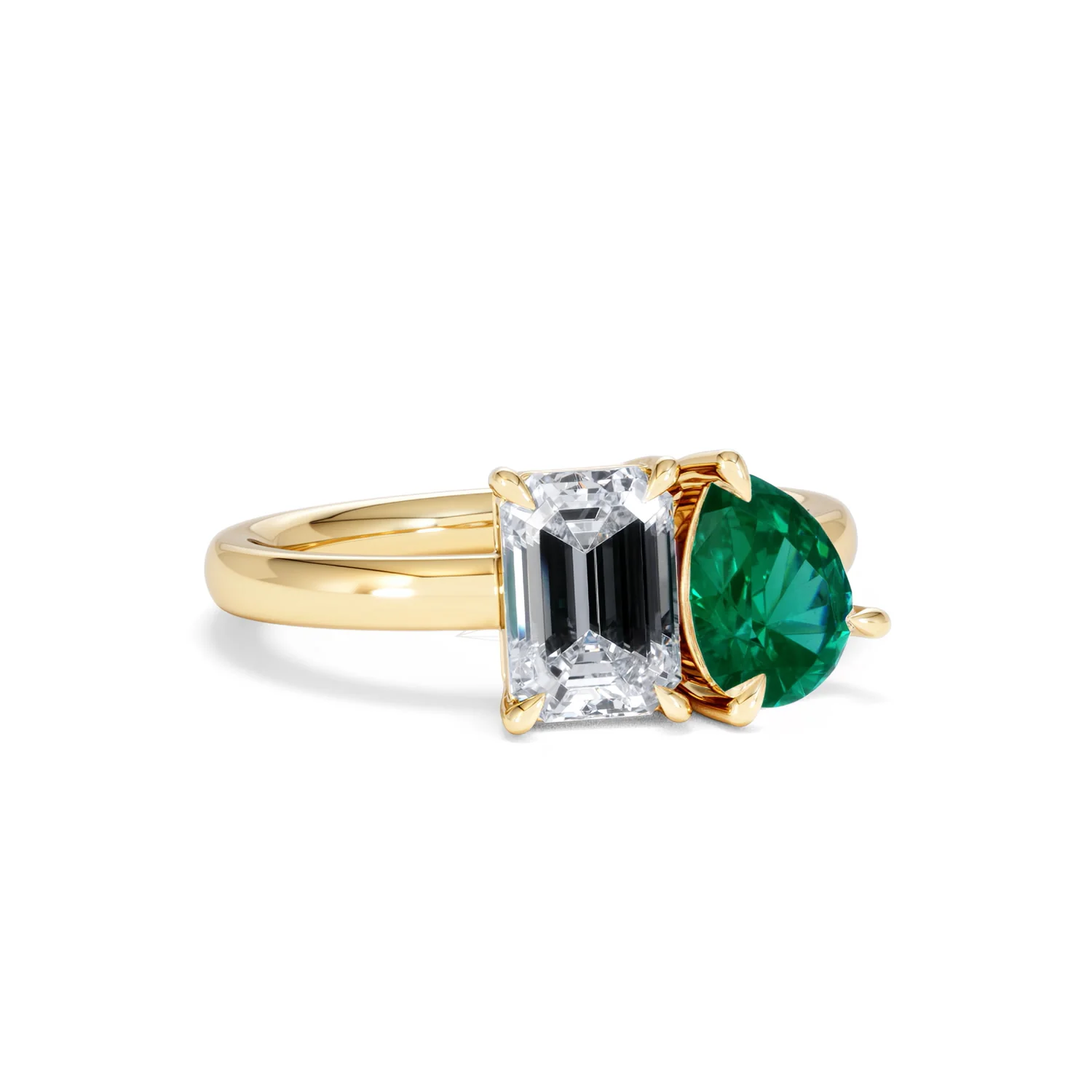 Toi Et Moi 1.50ct Emerald Cut Lab Diamond and 1.50ct Pear Lab Emerald Engagement Ring in 18K Yellow Gold - Image 14