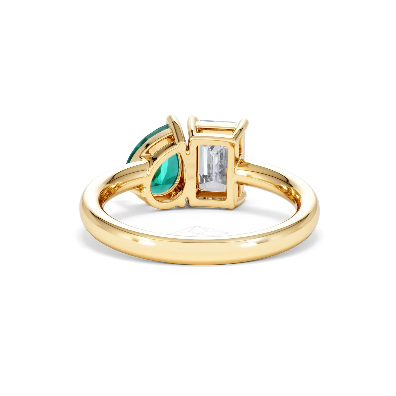 Toi Et Moi 1.50ct Emerald Cut Lab Diamond and 1.50ct Pear Lab Emerald Engagement Ring in 18K Yellow Gold - Image 50