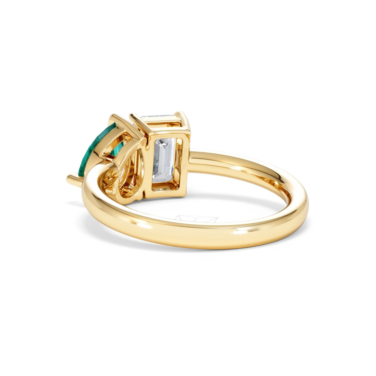 Toi Et Moi 1.50ct Emerald Cut Lab Diamond and 1.50ct Pear Lab Emerald Engagement Ring in 18K Yellow Gold - Image 56