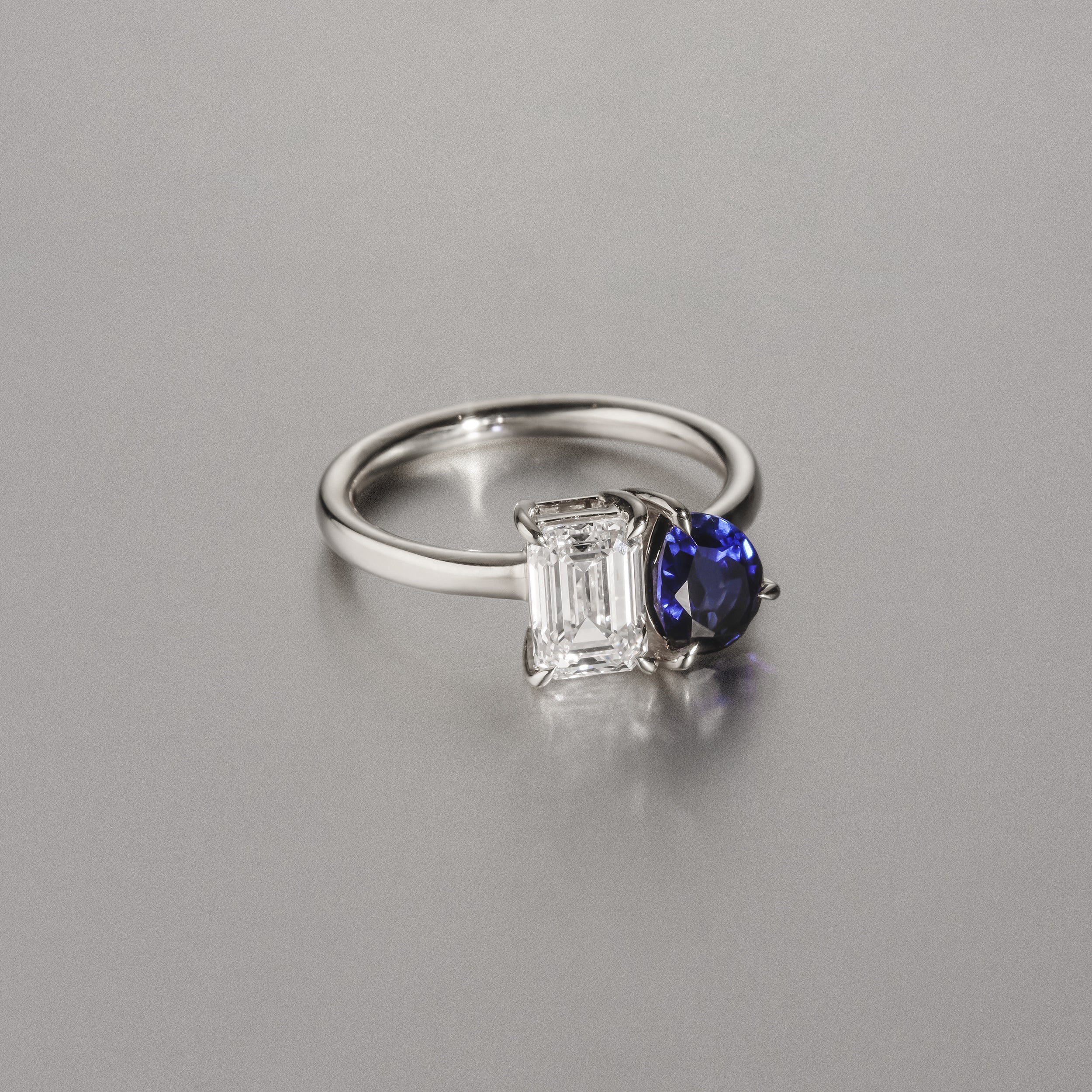 Toi Et Moi 1.50ct Emerald Cut Lab Diamond and 1.50ct Pear Lab Sapphire Engagement Ring in Platinum - Image 6