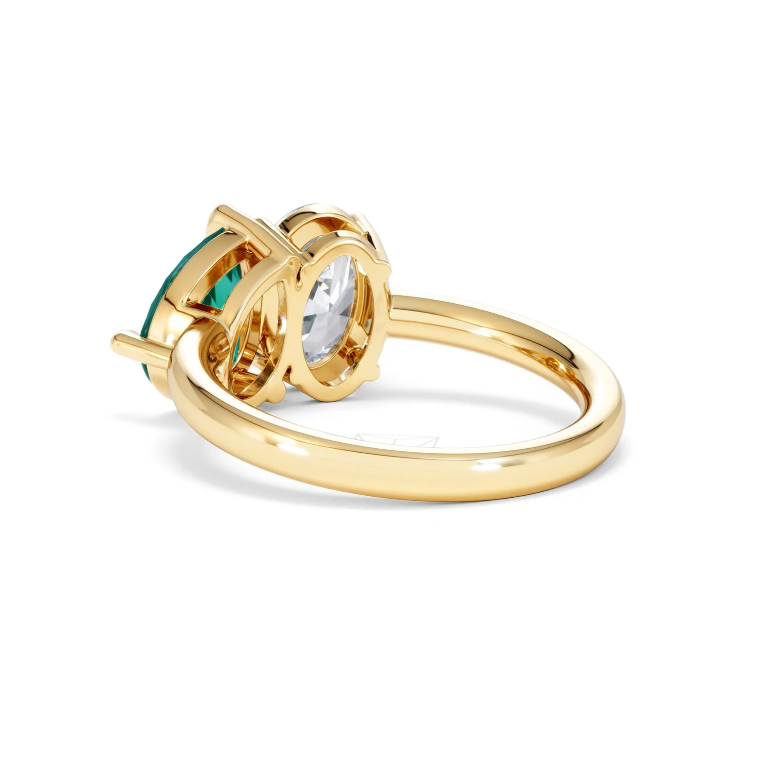 Toi Et Moi 1.50ct Oval Lab Diamond and 2.00ct Pear Lab Emerald Engagement Ring in 18K Yellow Gold - Image 56