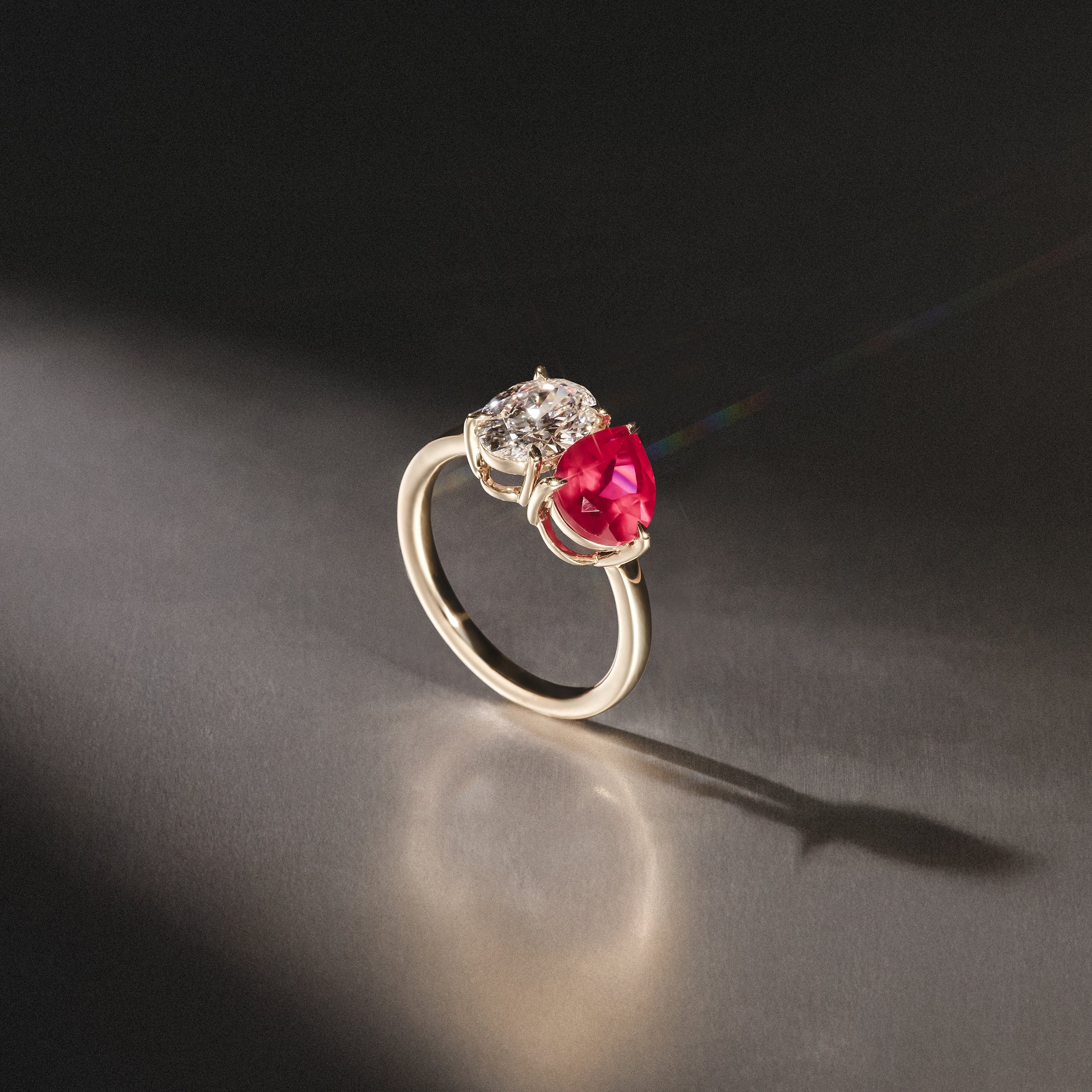 Toi Et Moi 1.50ct Oval Lab Diamond and 2.00ct Pear Lab Ruby Engagement Ring in 18K Yellow Gold - Image 8
