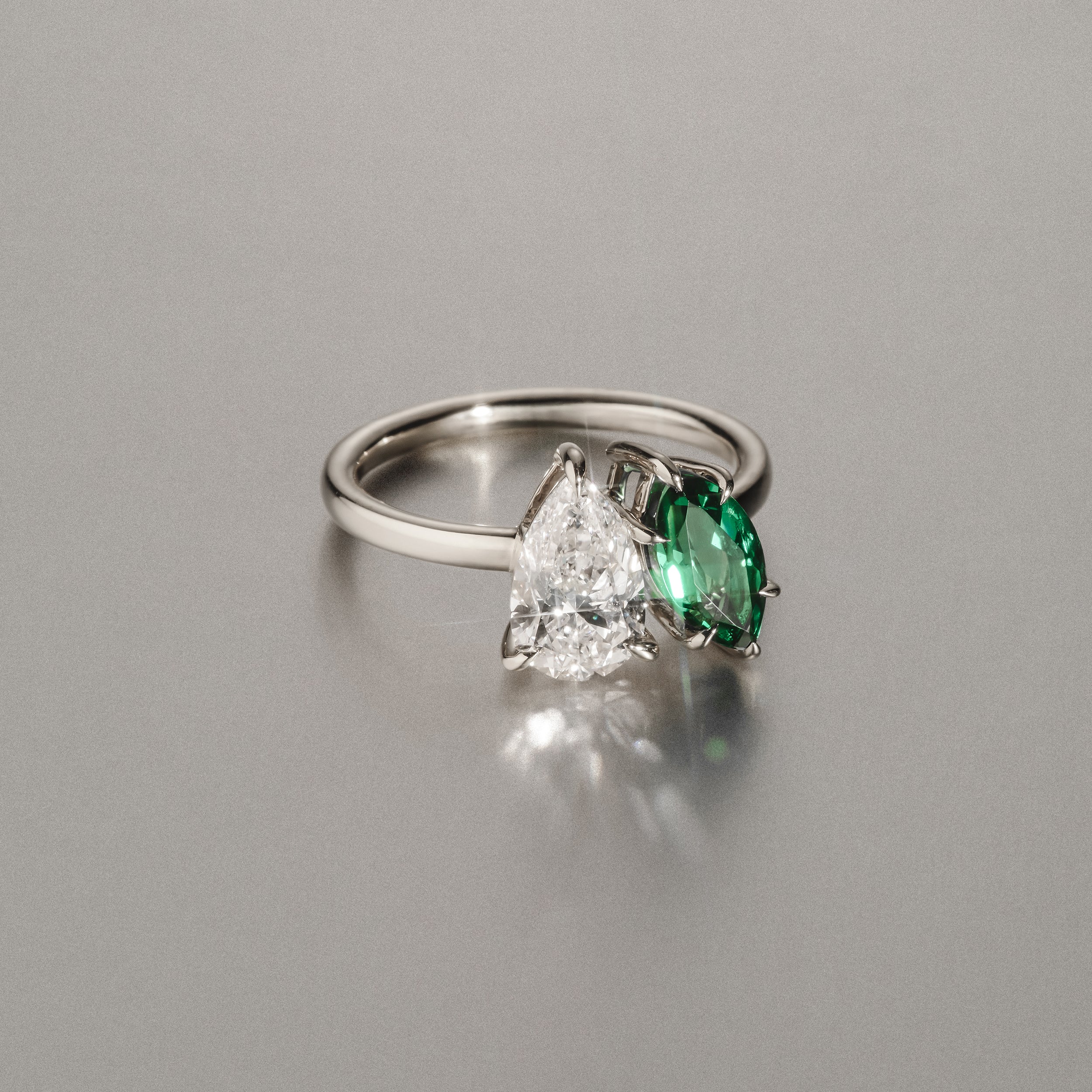Toi Et Moi 1.50ct Pear Lab Diamond and 1.50ct Marquise Lab Emerald Engagement Ring in Platinum - Image 6