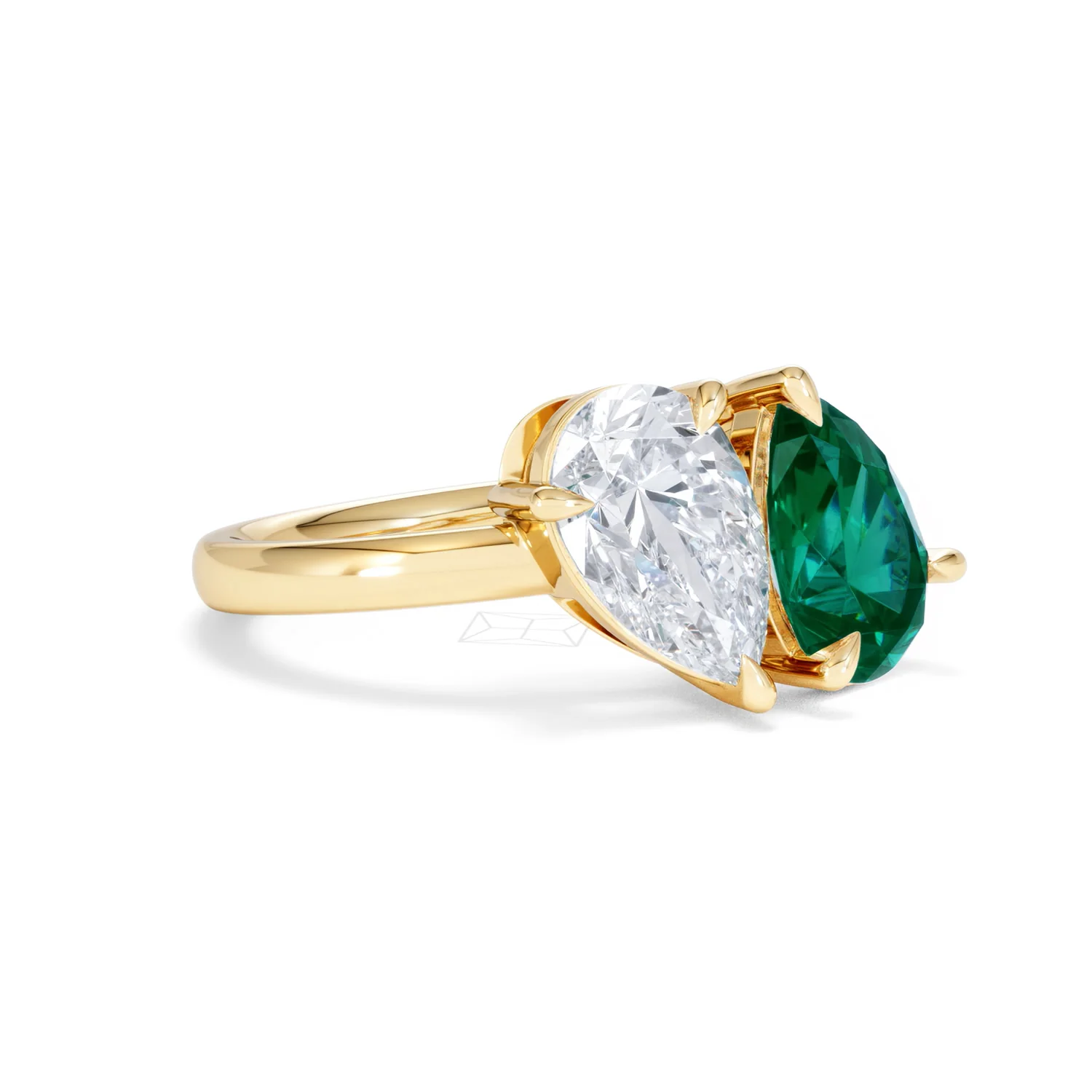 Toi Et Moi 1.50ct Pear Lab Diamond and 2.60ct Pear Lab Emerald Engagement Ring in 18K Yellow Gold - Image 17