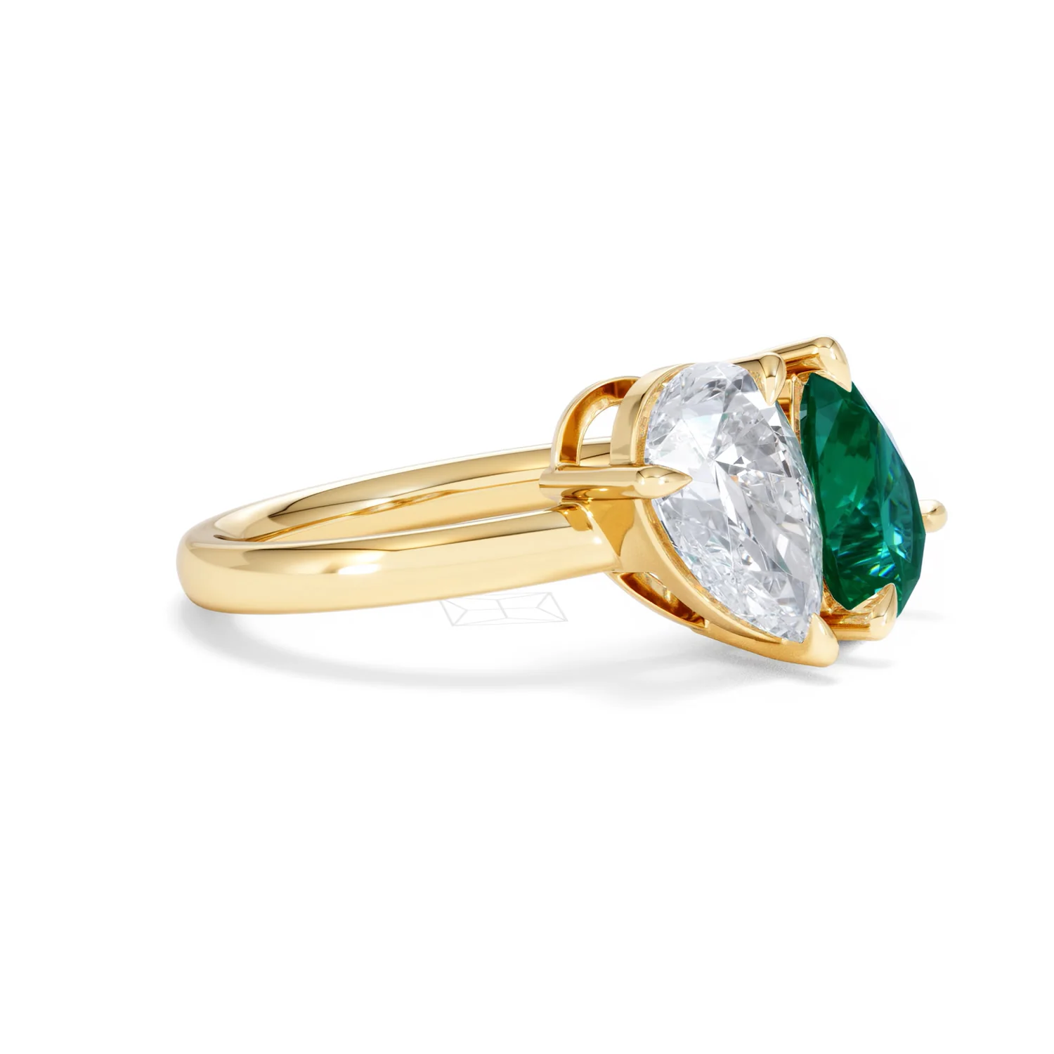 Toi Et Moi 1.50ct Pear Lab Diamond and 2.60ct Pear Lab Emerald Engagement Ring in 18K Yellow Gold - Image 21