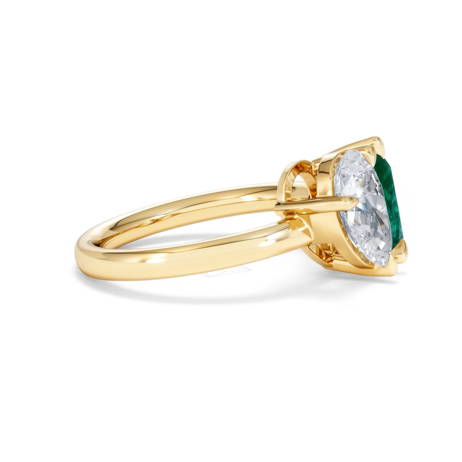 Toi Et Moi 1.50ct Pear Lab Diamond and 2.60ct Pear Lab Emerald Engagement Ring in 18K Yellow Gold - Image 26