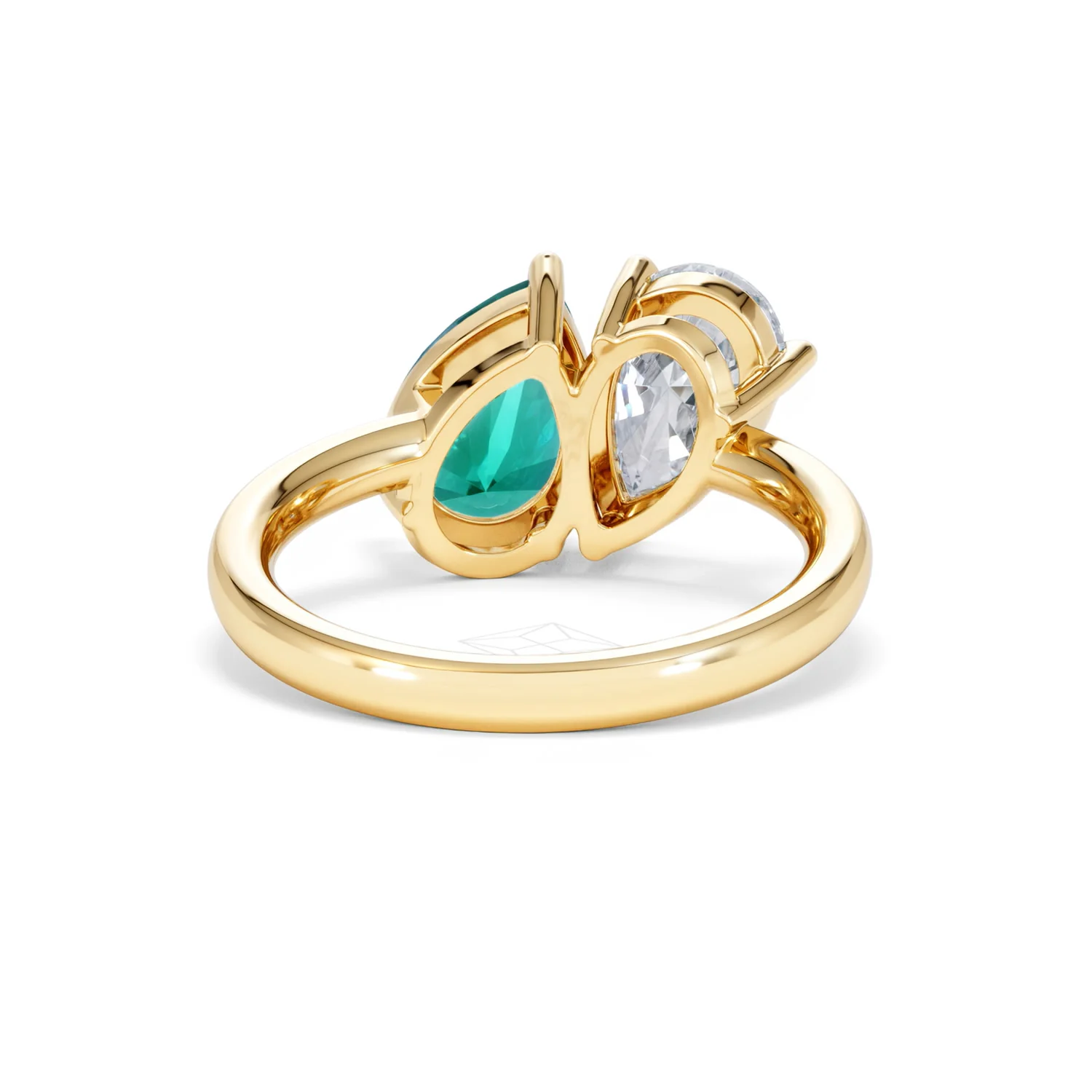Toi Et Moi 1.50ct Pear Lab Diamond and 2.60ct Pear Lab Emerald Engagement Ring in 18K Yellow Gold - Image 47