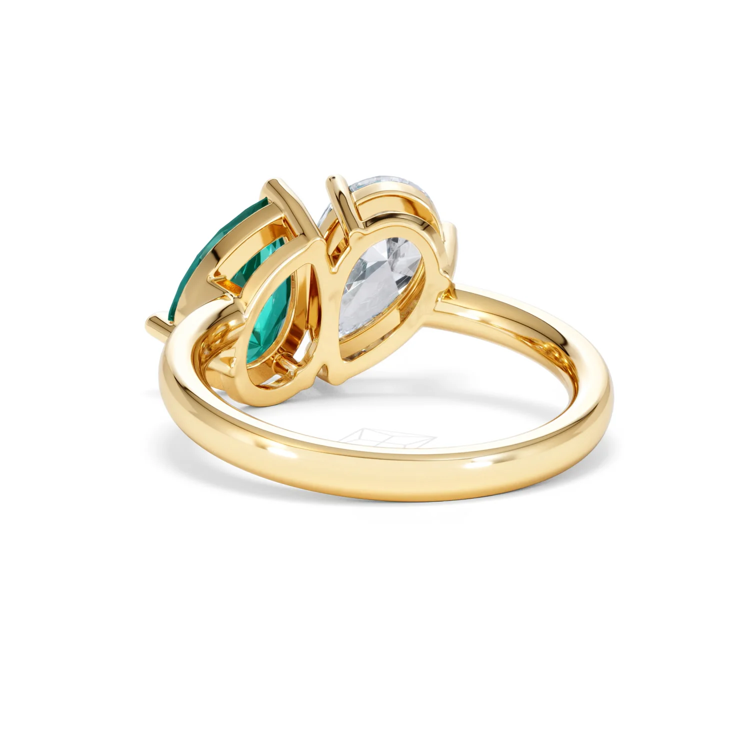 Toi Et Moi 1.50ct Pear Lab Diamond and 2.60ct Pear Lab Emerald Engagement Ring in 18K Yellow Gold - Image 53