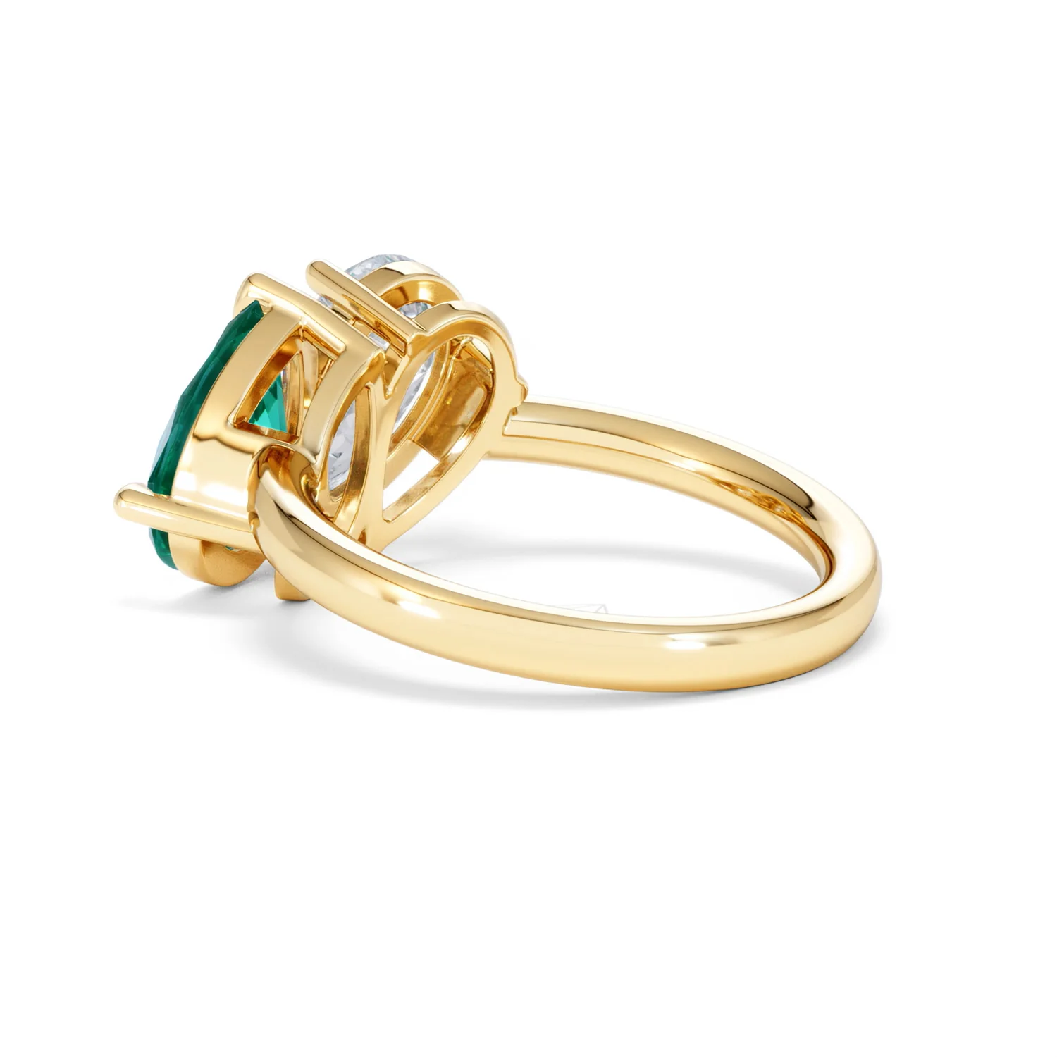 Toi Et Moi 1.50ct Pear Lab Diamond and 2.60ct Pear Lab Emerald Engagement Ring in 18K Yellow Gold - Image 60