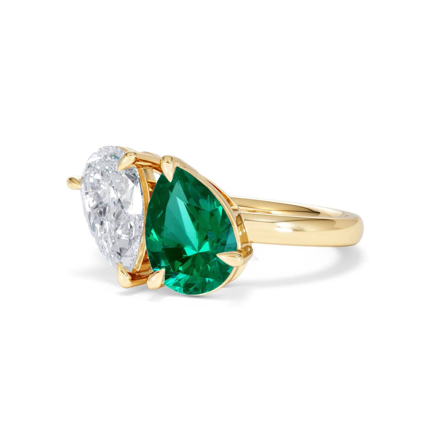 Toi Et Moi 1.50ct Pear Lab Diamond and 2.60ct Pear Lab Emerald Engagement Ring in 18K Yellow Gold - Image 82