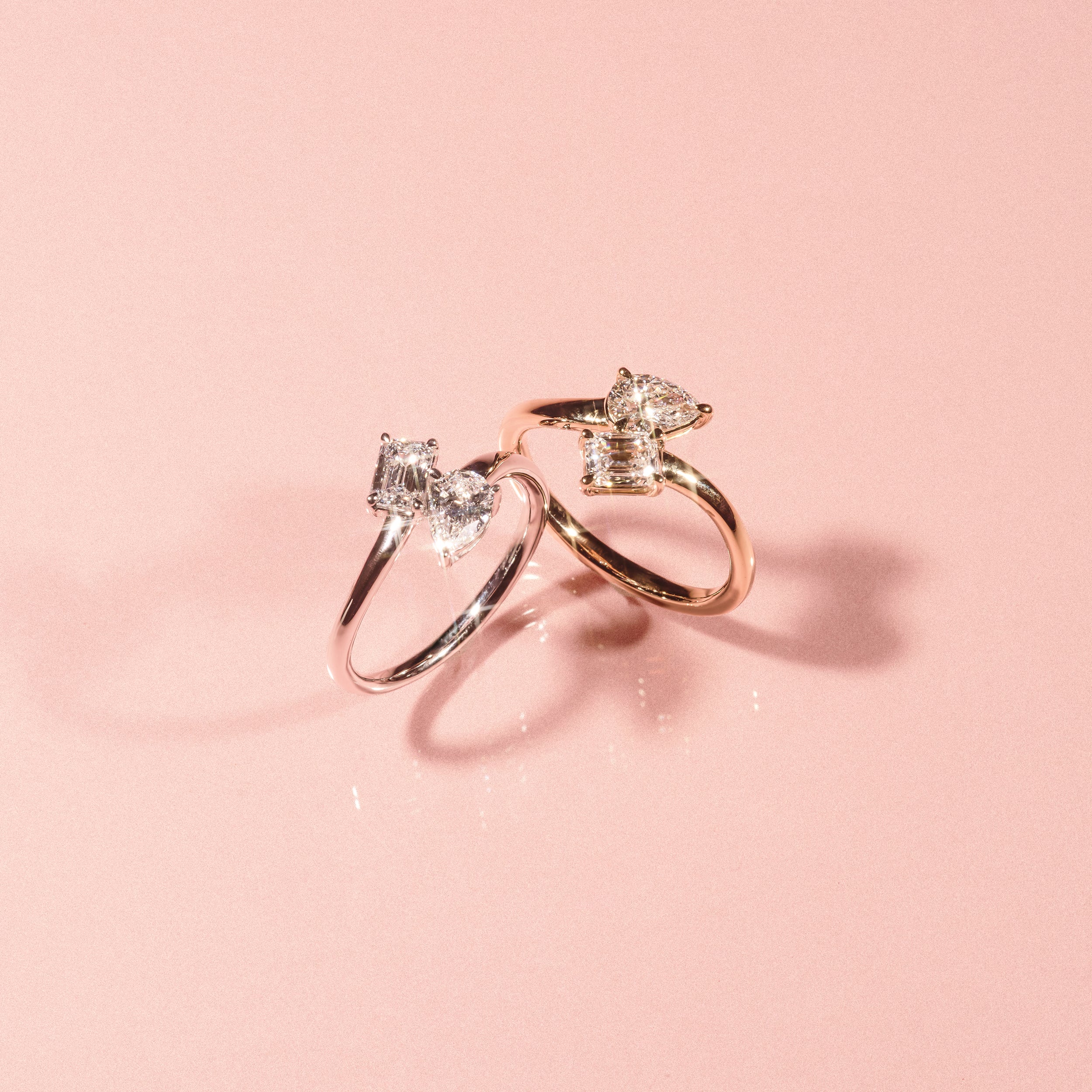 Toi et Moi Emerald and Pear Cut Lab Diamond Ring 1.00ct F/VS in 9K Gold - Image 7