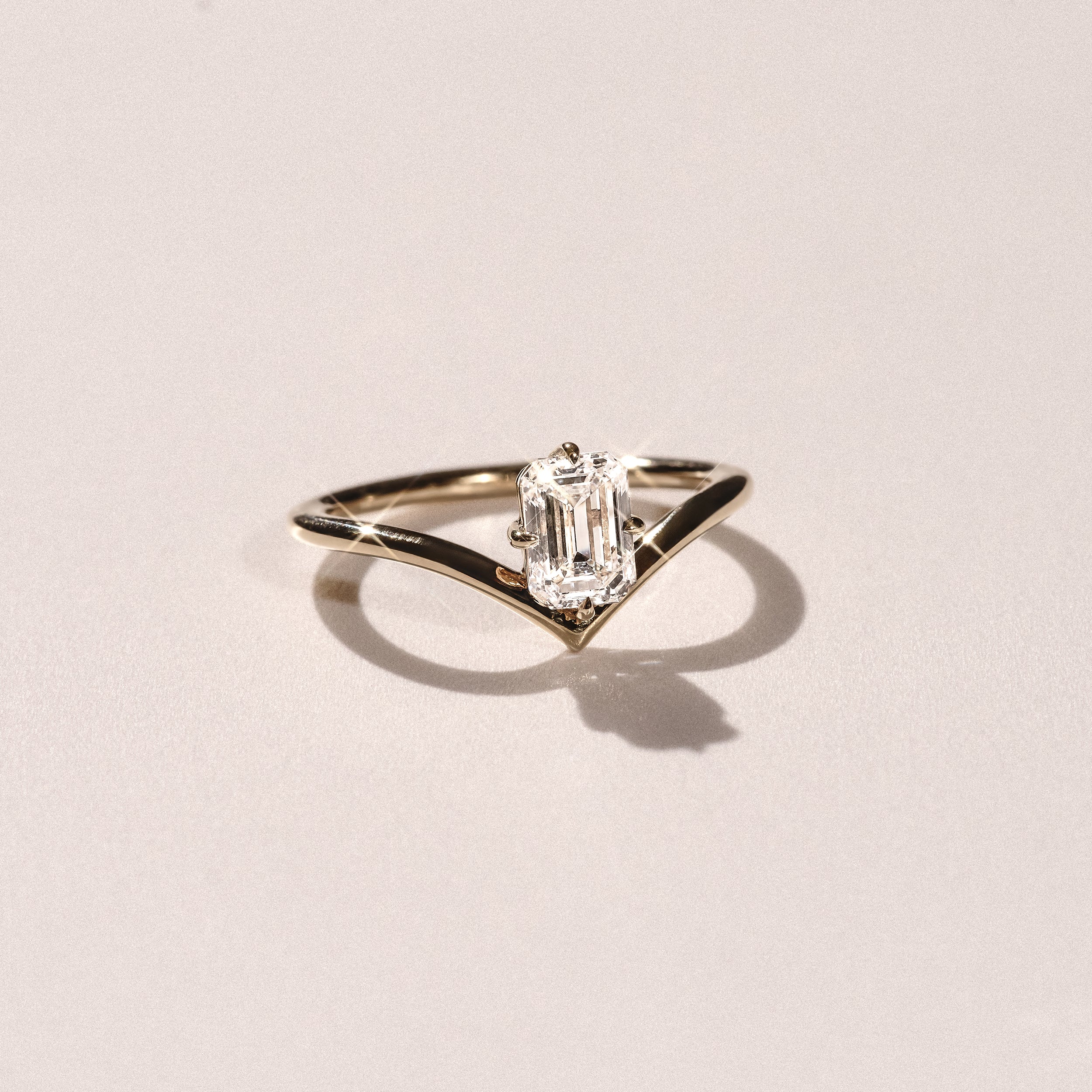 Vela 1.00ct Emerald Cut Lab Diamond Solitaire Engagement Ring in 18K Yellow Gold - Image 6