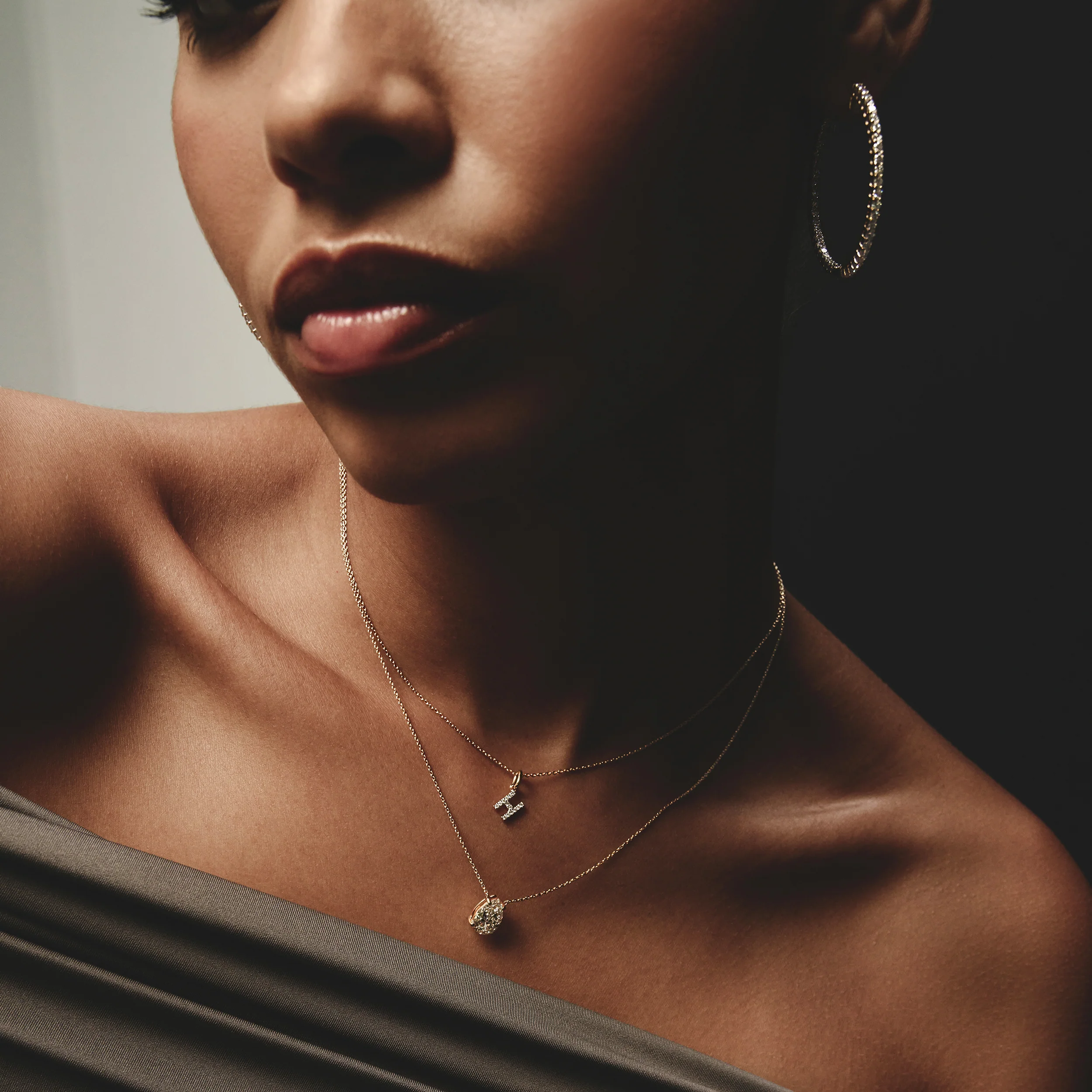 Wanderlust Floating Pear Cut Lab Diamond Solitaire Necklace 2.00ct H/SI in 9K Gold,Premium - Image 4